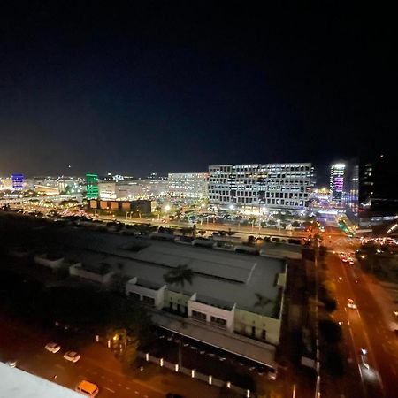 Shore Residences, Mall Of Asia Complex Stays By Pbyy Маніла Екстер'єр фото