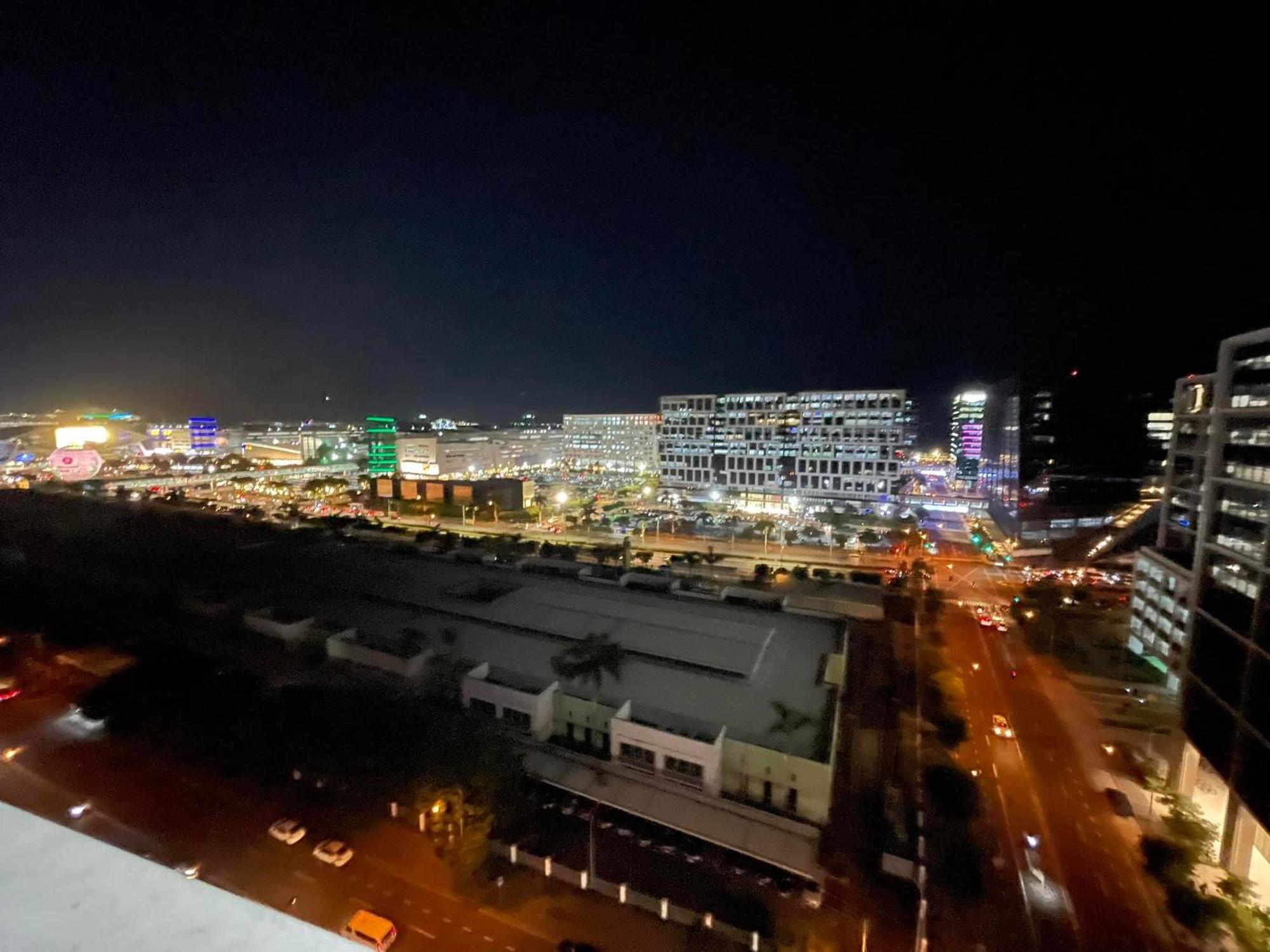 Shore Residences, Mall Of Asia Complex Stays By Pbyy Маніла Екстер'єр фото